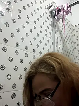 anastasia and jordan online show from 12/22/25, 11:21