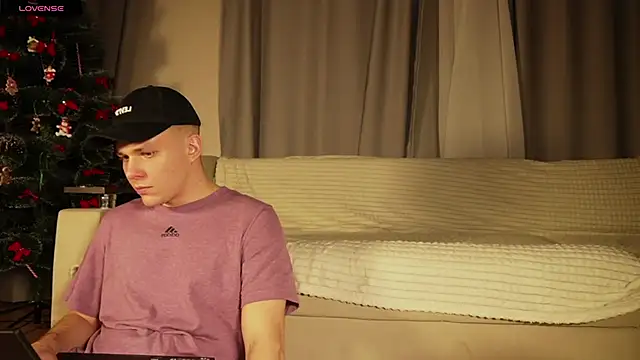 Snapshot of Kinky_Secrets chatting on 12/26/24, 03:10 Kinky Secrets online show from 12/26/24, 03:10