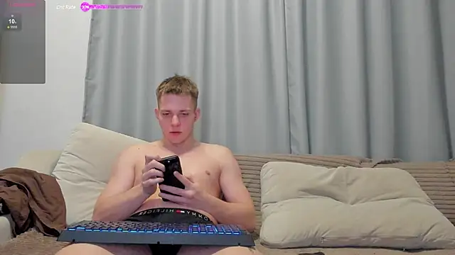 Snapshot of Kinky_Secrets chatting on 02/06/25, 04:42 Kinky Secrets online show from 02/06/25, 04:42