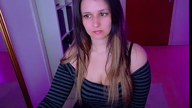 Snapshot of jenna-sxy19 chatting on 09/23/25, 04:25 jenna-sxy19 online show from 09/23/25, 04:25