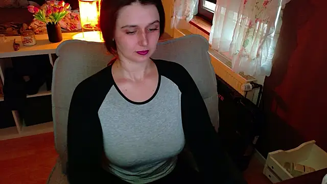 Snapshot of jenna-sxy19 chatting on 04/21/26, 12:01 jenna-sxy19 online show from 04/21/26, 12:01