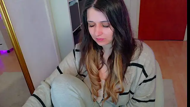 Snapshot of jenna-sxy19 chatting on 09/29/25, 12:22 jenna-sxy19 online show from 09/29/25, 12:22