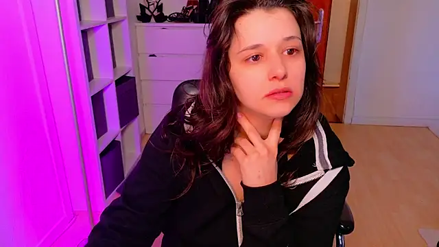 Snapshot of jenna-sxy19 chatting on 03/17/25, 12:46 jenna-sxy19 online show from 03/17/25, 12:46