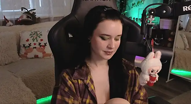 KiraLiLime online show from 01/11/26, 09:05