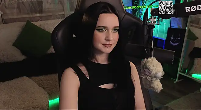 KiraLiLime online show from 11/21/25, 04:06