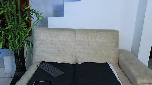 Lorenne Miller online show from 03/25/26, 03:39