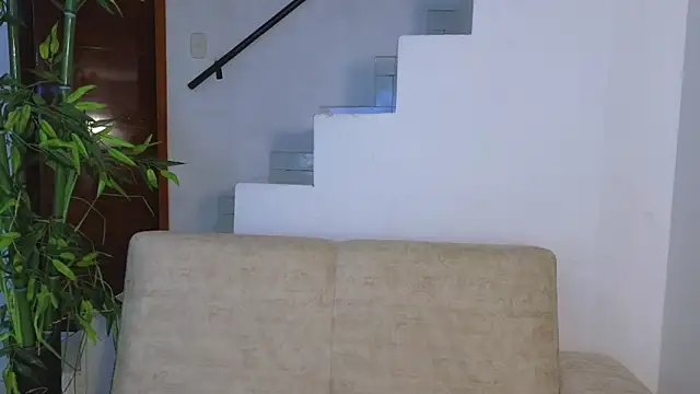 Snapshot of Lorenne_Miller chatting on 09/18/25, 02:14 Lorenne Miller online show from 09/18/25, 02:14