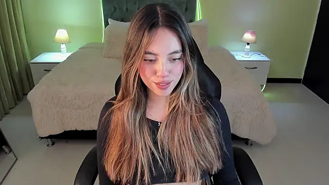 Snapshot of _Charlotte_evans_1 chatting on 02/25/26, 10:42 Charlotte evans 1 online show from 02/25/26, 10:42