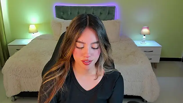  Charlotte evans 1 online show from 03/20/26, 03:57