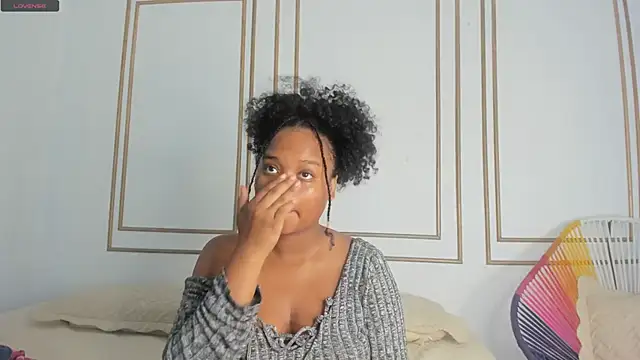 nataly velez online show from 03/18/25, 01:12