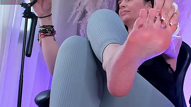 BridgetRodriguez online show from 11/14/25, 01:37