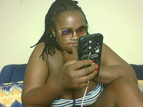 Snapshot of Montel_Montel_ chatting on 02/24/26, 01:12 Montel Montel online show from 02/24/26, 01:12