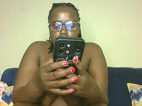 Snapshot of Montel_Montel_ chatting on 02/23/26, 01:01 Montel Montel online show from 02/23/26, 01:01