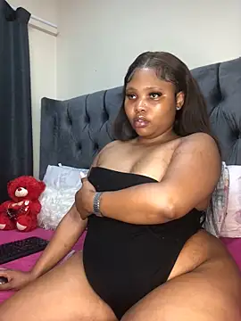 Anaelle24 online show from 10/21/25, 07:30