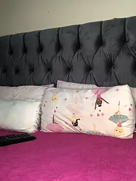 Anaelle24 online show from 04/03/26, 07:04