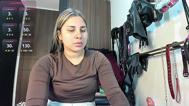 Snapshot of violet_bdsmx chatting on 12/18/25, 08:45 violet bdsmx online show from 12/18/25, 08:45