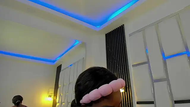 mia schwarz online show from 10/09/25, 09:48