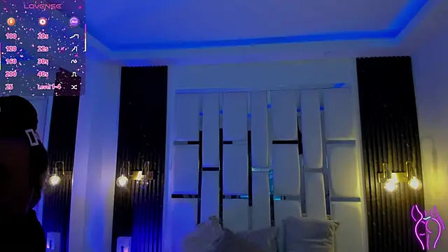 mia schwarz online show from 10/19/25, 02:53