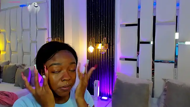 mia schwarz online show from 10/29/25, 09:14