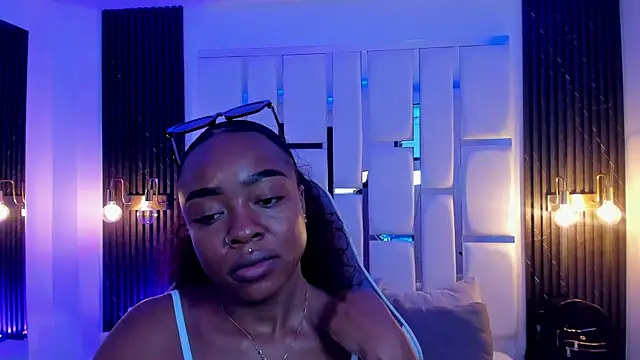 mia schwarz online show from 11/06/25, 09:52