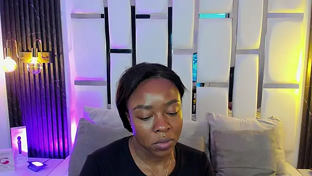 mia schwarz online show from 10/22/25, 10:08