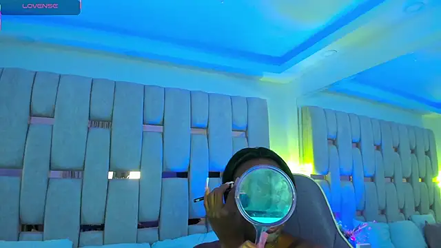 mia schwarz online show from 02/05/26, 10:49