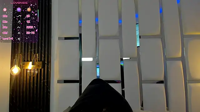 mia schwarz online show from 10/06/25, 01:23