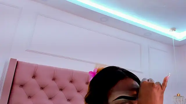 mia schwarz online show from 09/17/25, 09:39