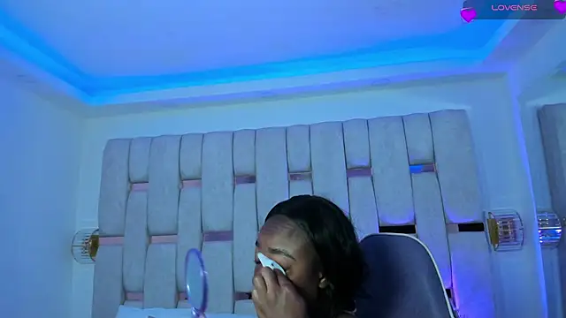 mia schwarz online show from 03/10/26, 10:47