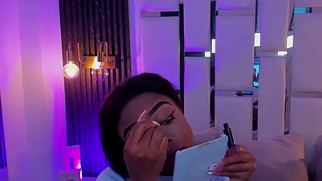 mia schwarz online show from 10/15/25, 11:13