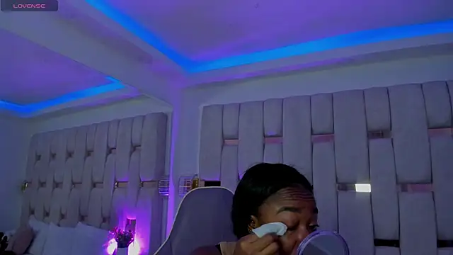 mia schwarz online show from 03/16/26, 09:39