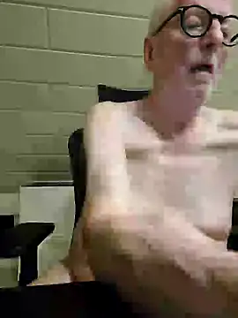 Greyhound70 online show from 09/29/25, 09:20