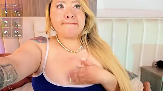 Kharla Marin online show from 11/29/25, 09:42