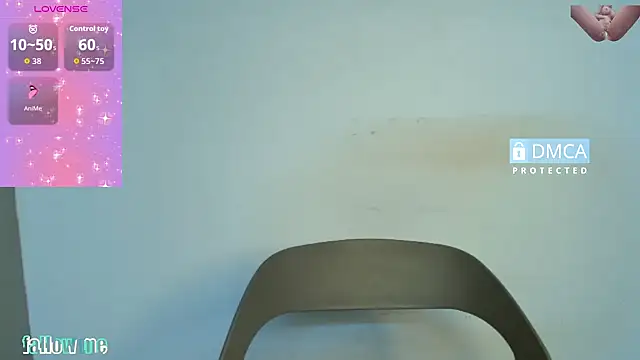 Snapshot of sameeksha_9 chatting on 11/20/25, 04:35 sameeksha 9 online show from 11/20/25, 04:35