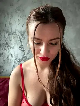 Snapshot of MayaMR chatting on 10/16/25, 07:16 MayaMR online show from 10/16/25, 07:16