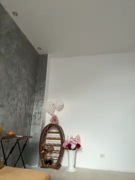 Snapshot of MayaMR chatting on 11/20/25, 07:09 MayaMR online show from 11/20/25, 07:09