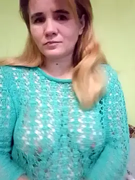 Snapshot of SannyMILF chatting on 12/22/24, 08:38 SannyMILF online show from 12/22/24, 08:38