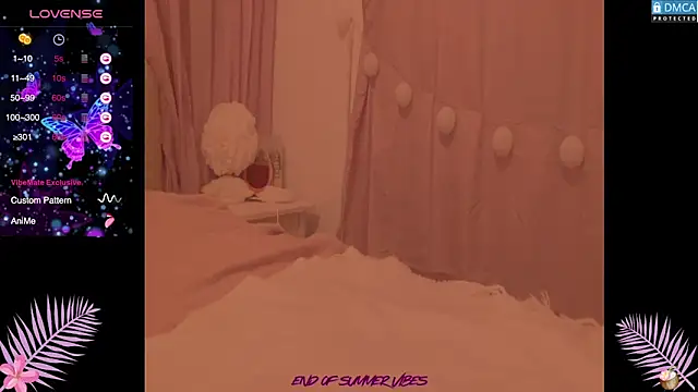 Snapshot of Blondecandie chatting on 09/09/25, 06:06 Blondecandie online show from 09/09/25, 06:06