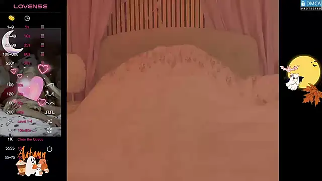 Snapshot of Blondecandie chatting on 10/18/25, 10:28 Blondecandie online show from 10/18/25, 10:28