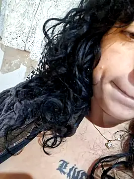 Snapshot of Sweet-diamondxxx chatting on 06/25/26, 01:38 Sweet-diamondxxx online show from 06/25/26, 01:38