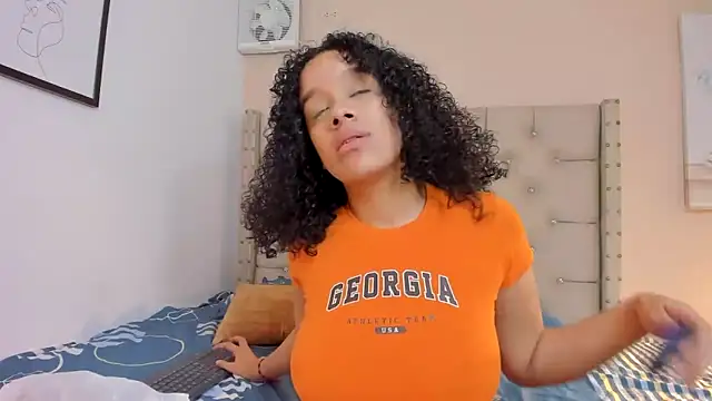 vanesasexyhot21 online show from 03/27/26, 02:09