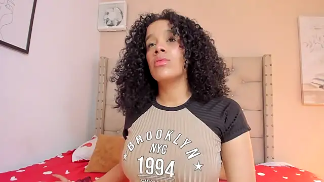 vanesasexyhot21 online show from 04/07/26, 02:24