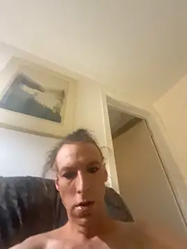 Snapshot of kikiwonderbar chatting on 11/12/25, 12:15 kikiwonderbar online show from 11/12/25, 12:15