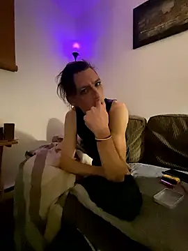 kikiwonderbar online show from 02/05/26, 02:13