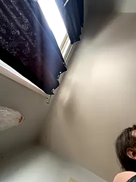 Snapshot of kikiwonderbar chatting on 12/04/25, 03:11 kikiwonderbar online show from 12/04/25, 03:11