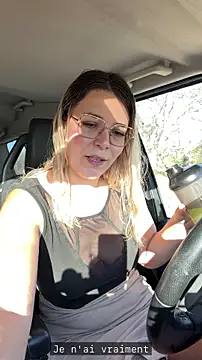 EmyLana online show from 04/10/26, 06:42