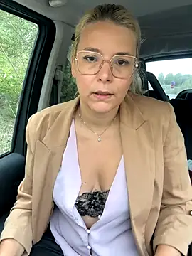 EmyLana online show from 10/02/25, 07:23