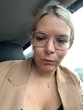 EmyLana online show from 10/14/25, 07:42