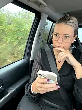 EmyLana online show from 10/23/25, 08:24