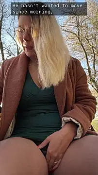 EmyLana online show from 04/11/26, 06:10